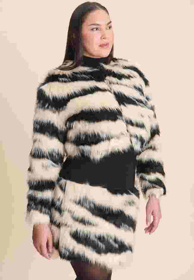 Faux Fur Mini image number 2