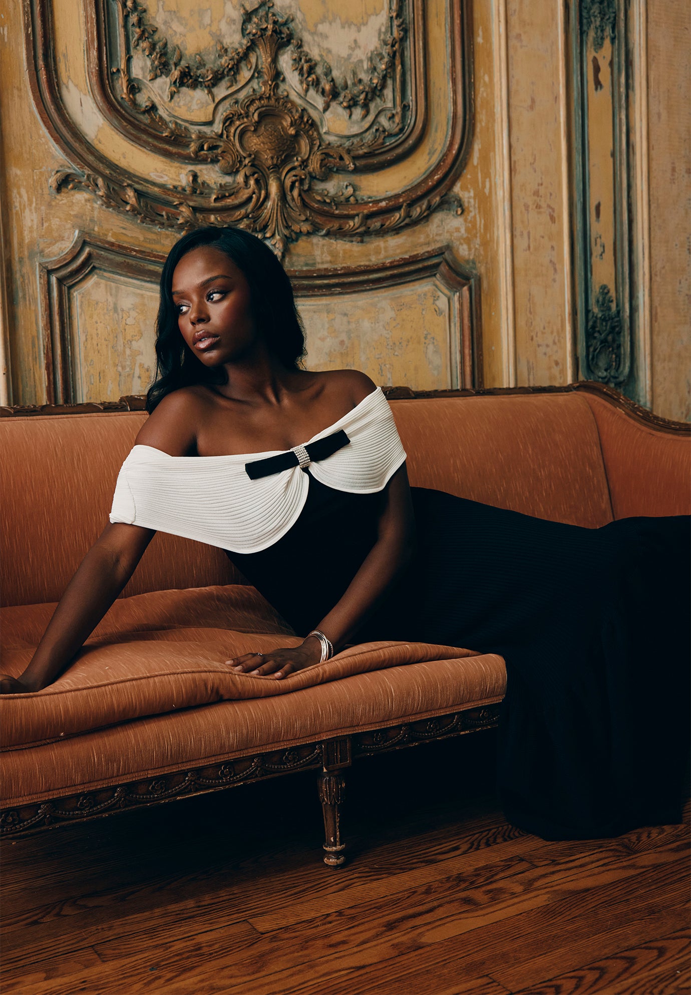 Contrast Bow Fluted Midi Dress image number 0