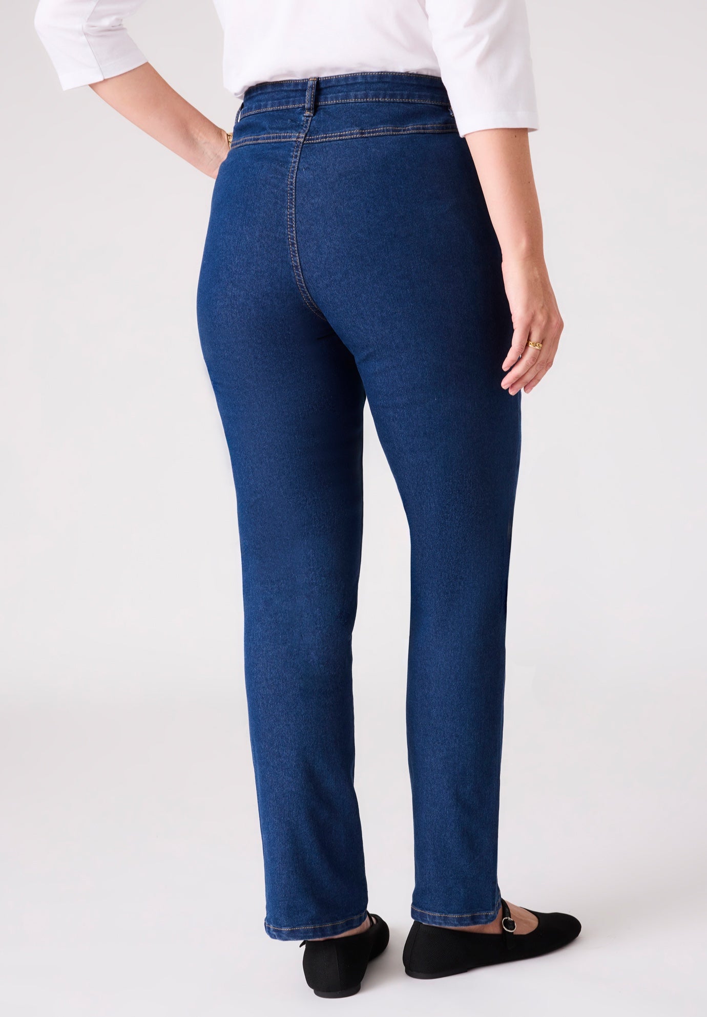 Stretch Straight-Leg Clean Jeans image number 0