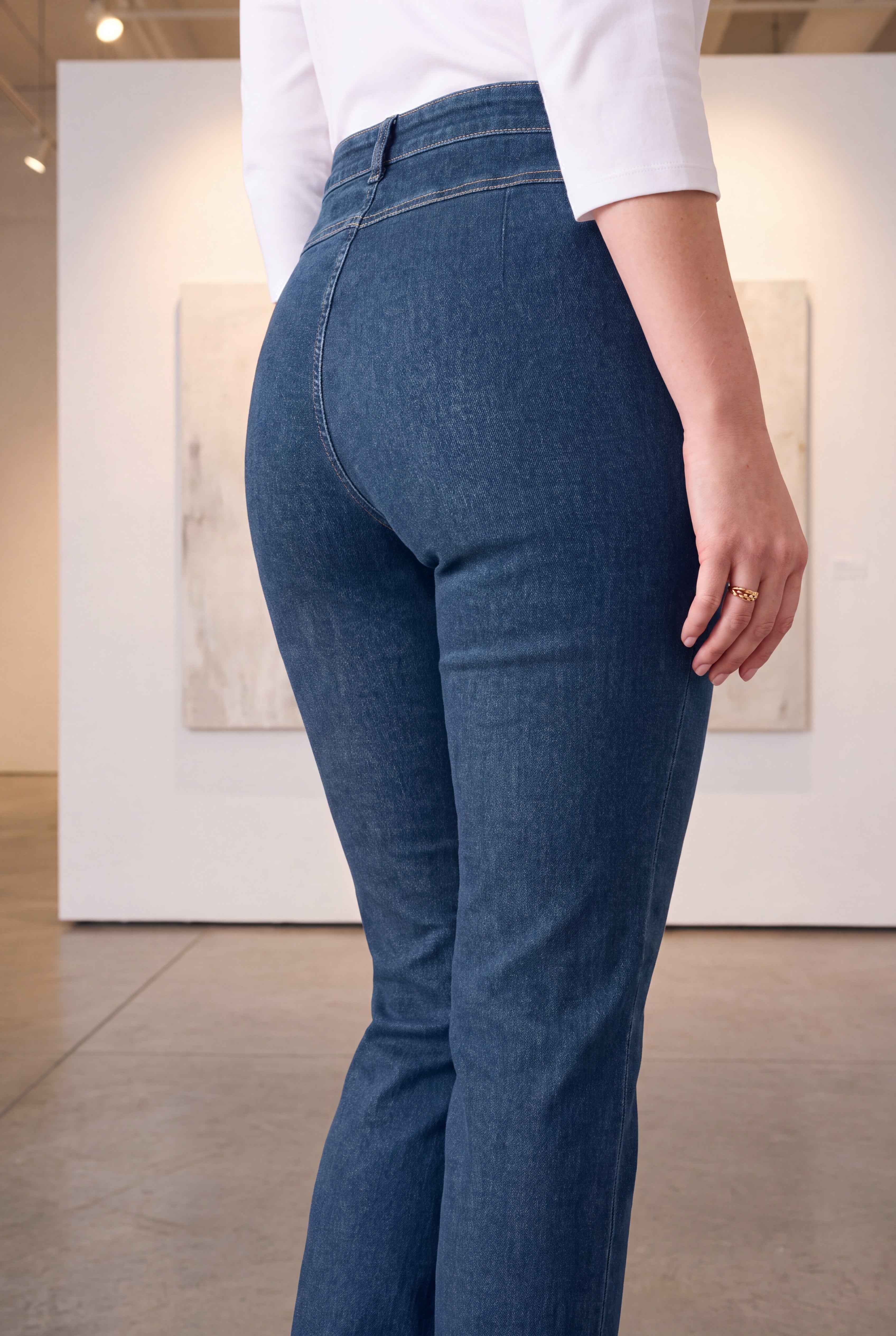 Stretch Straight-Leg Clean Jeans image number 5