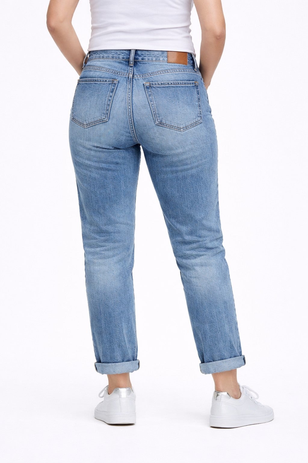 Mid-Rise Stretch 5-Pocket Relaxed Fit Boyfriend Jeans image number 1
