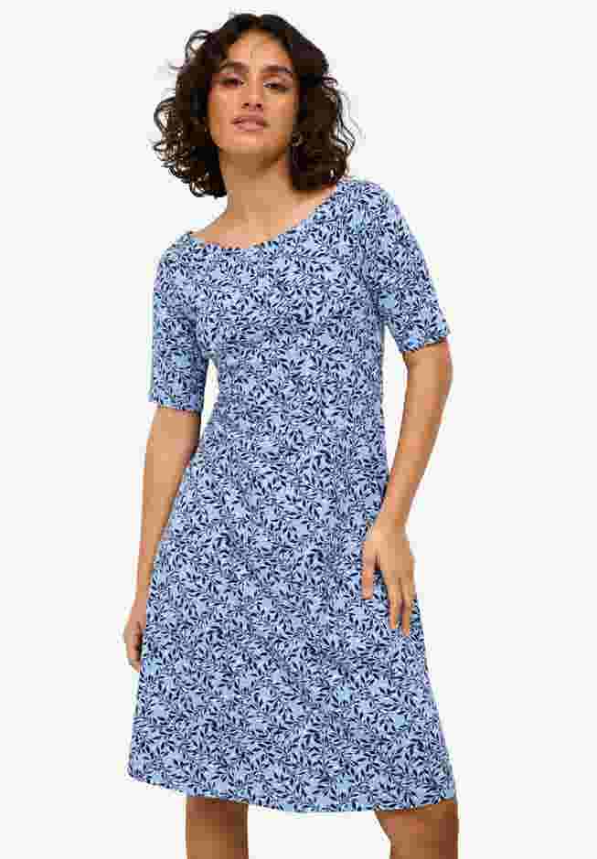 Short Sleeve Fit & Flare Knit Dress image number 0