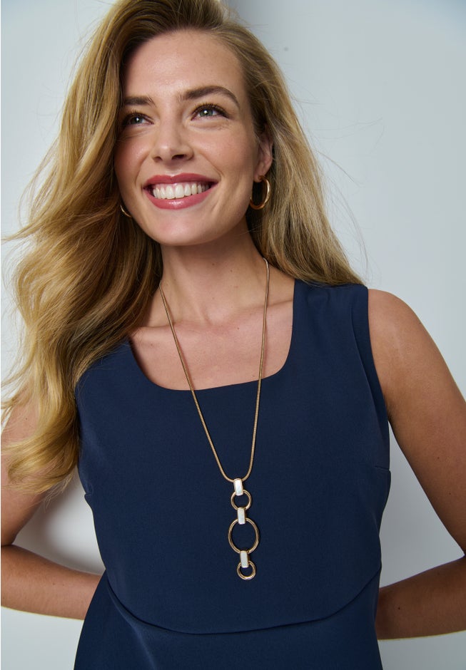 Triple Hoop Pendant Necklace image number 3