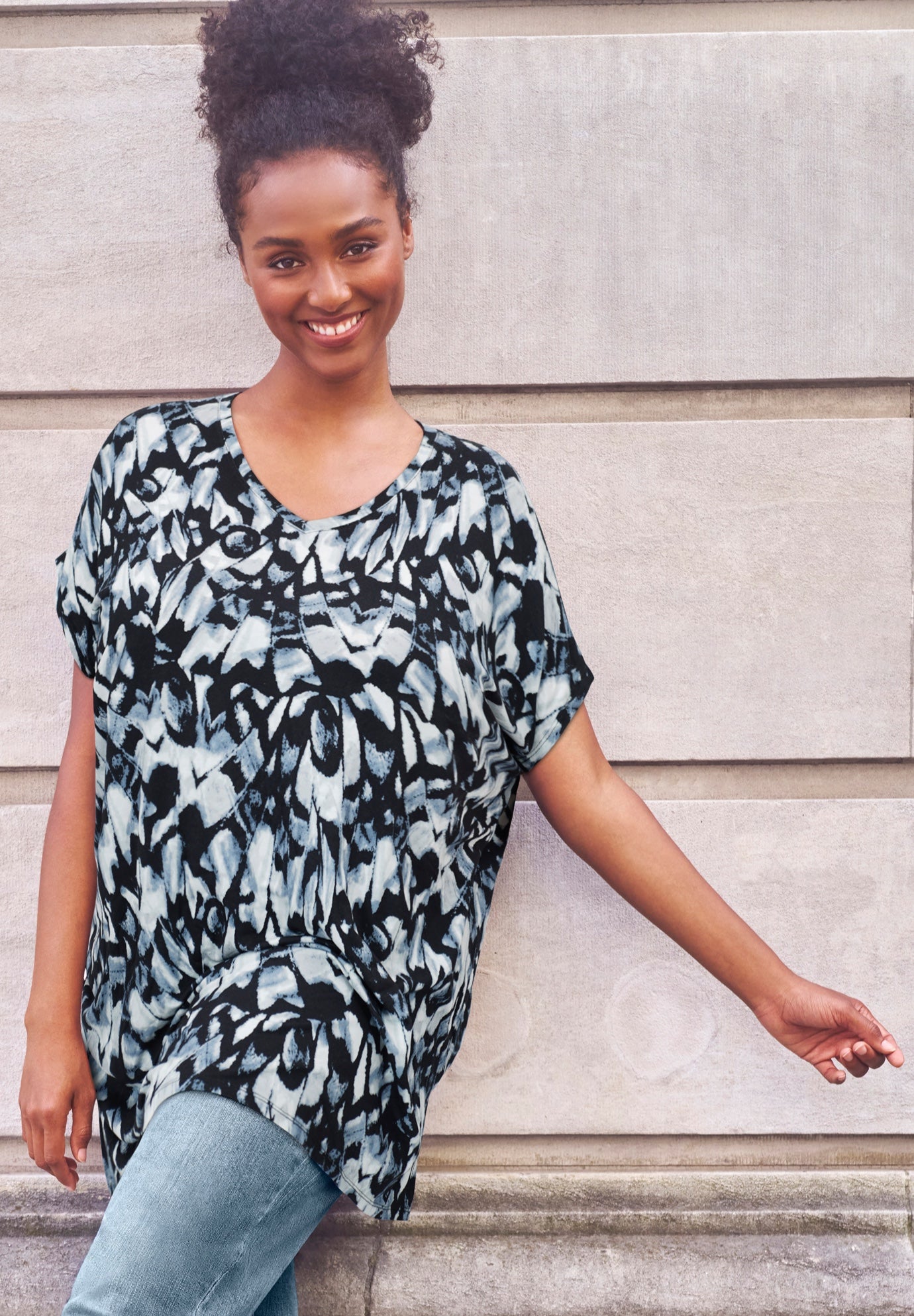 Stretch Knit Scoop Neck Oversized Tunic image number 0