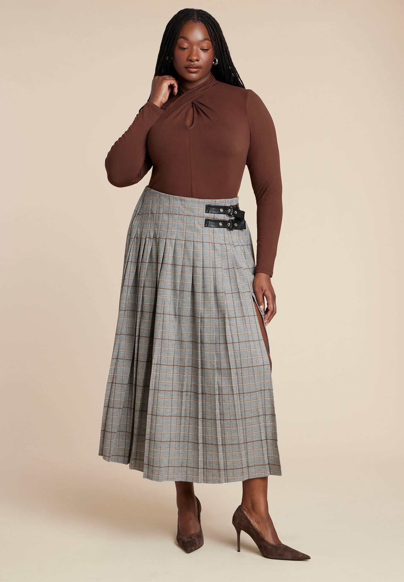 Keyhole Twist Drape Top image number 3