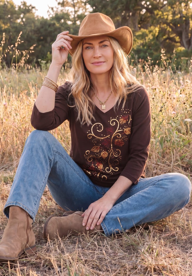 V-Neck Graphic Top image number 3