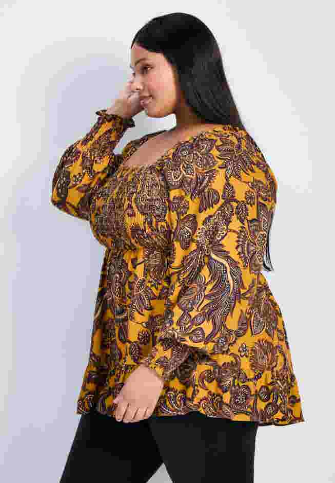 Felicity Shirred Bodice Blouse image number 2