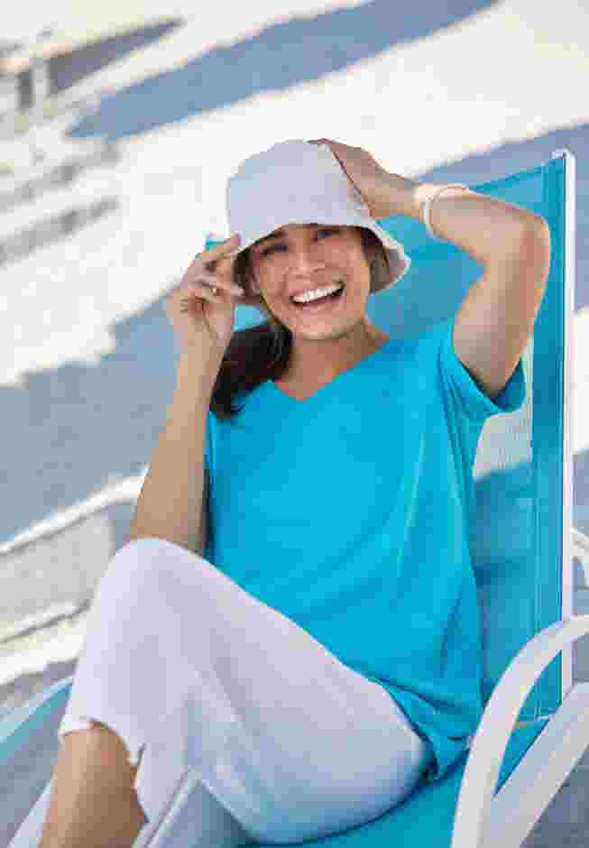 Perfect Short-Sleeve V-Neck Tee image number 5