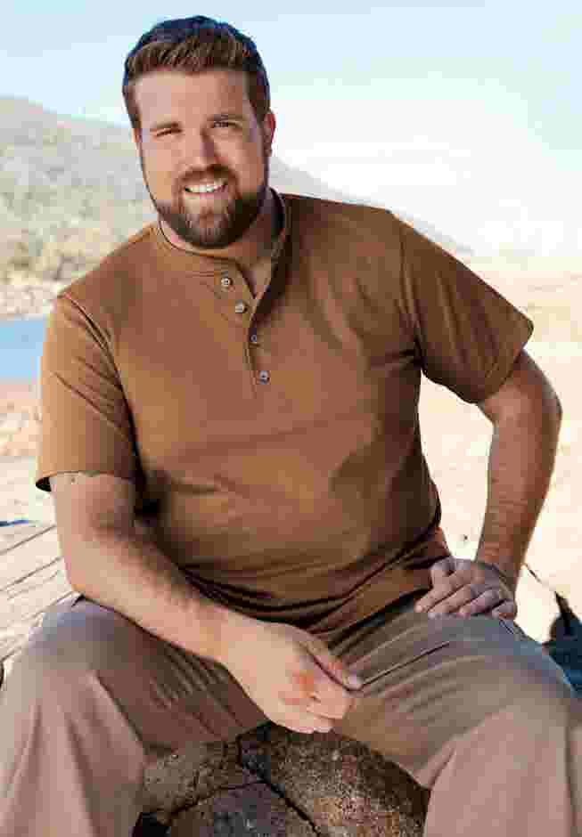 Heavyweight Short-Sleeve Henley Shirt image number 4