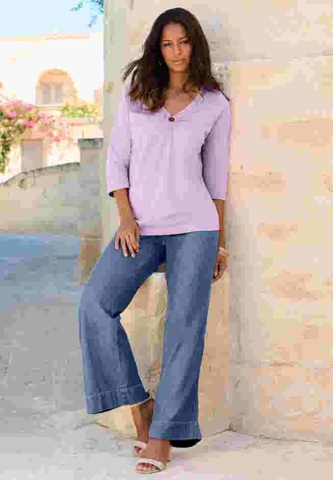 Ultimate Keyhole V Neck Tee image number 1
