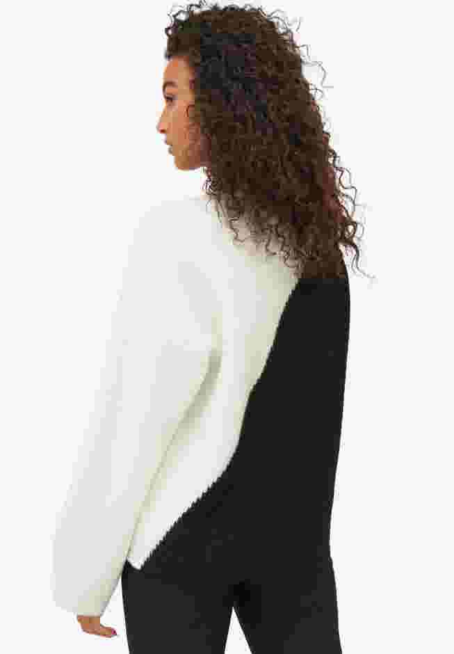 Colorblock Pullover Sweater image number 1