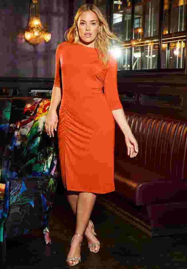 Ruched Detail Midi Dress image number 4