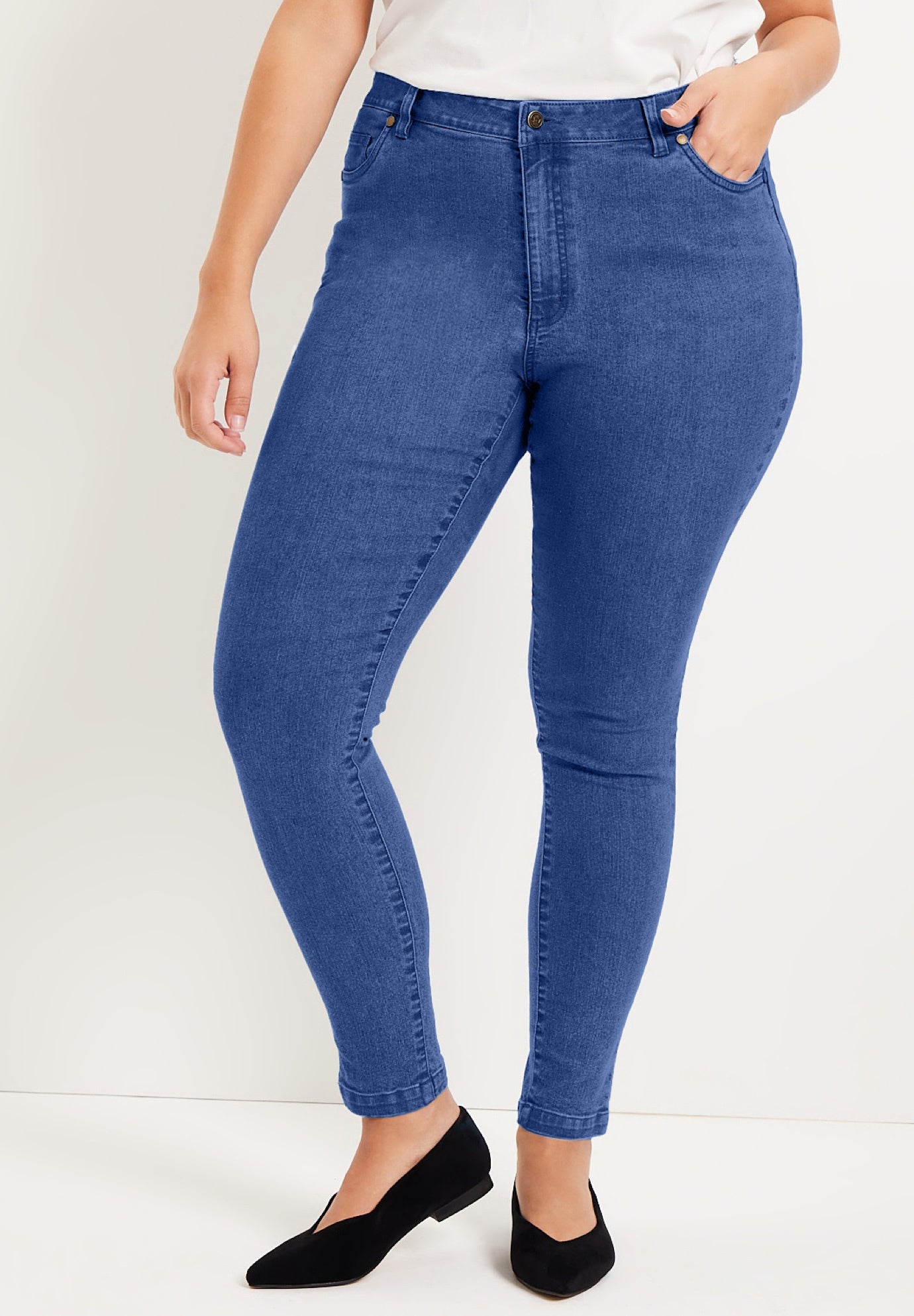 Curvie Fit Skinny Jeans image number 0
