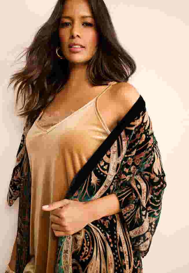 Burnout Velvet Fringed Kimono image number 2