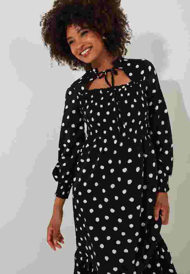 Long Sleeve Smocked Midi Dress image number 4