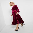 Crew Neck Velvet Midi Dress image number 4