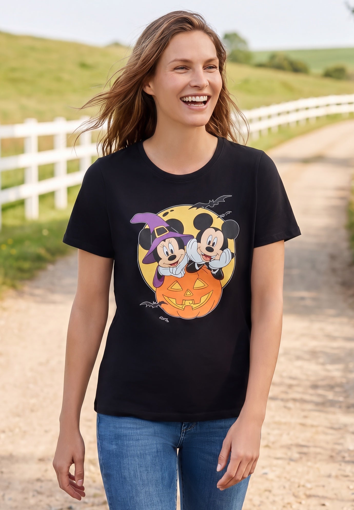 Mickey & Minnie Fright Crewneck Tee image number 0