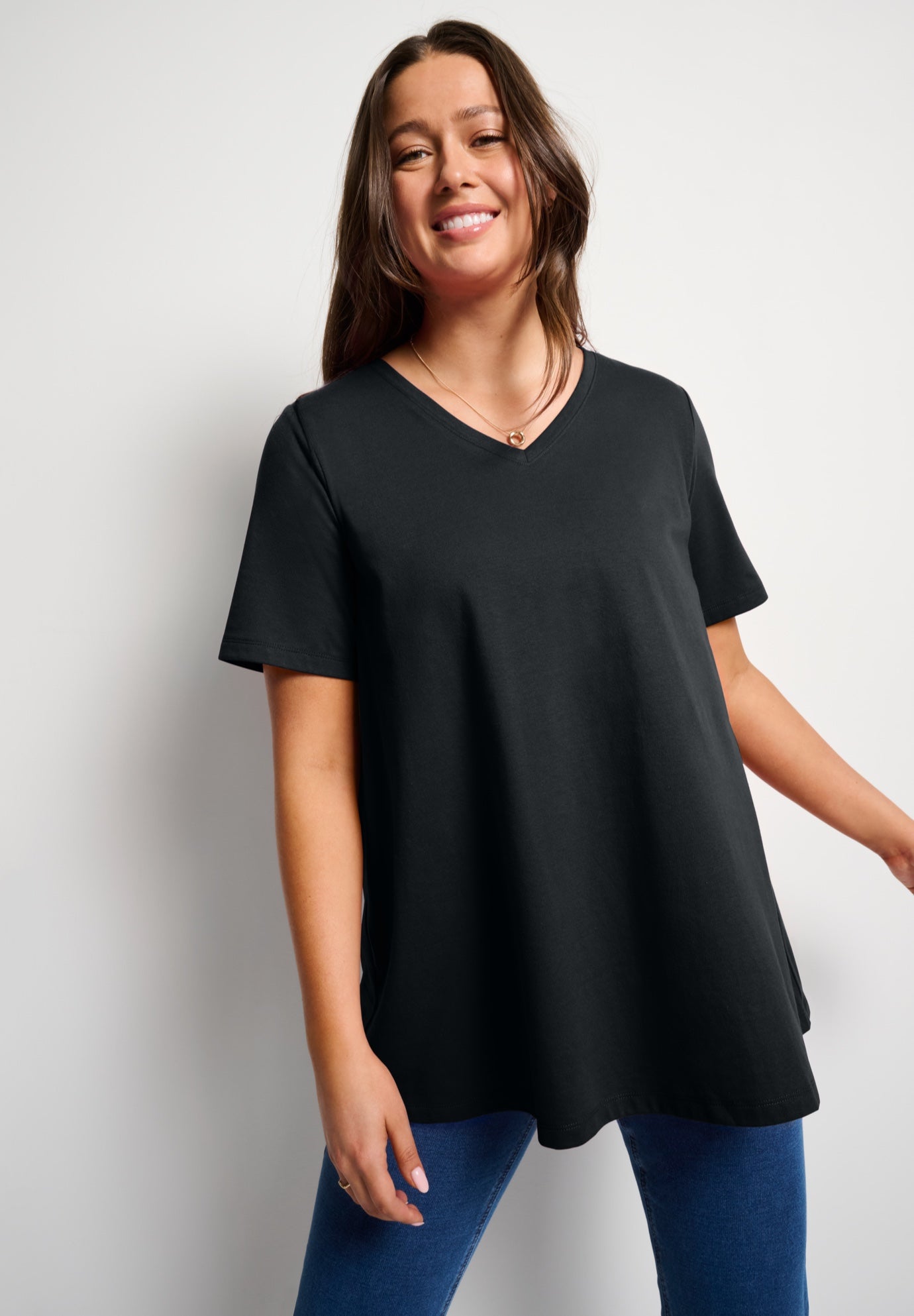 Built-In Bra V-Neck Short-Sleeve Tee image number 0