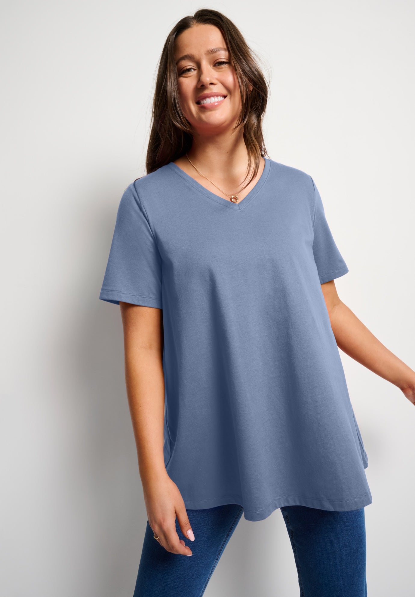 Built-In Bra V-Neck Short-Sleeve Tee image number 0