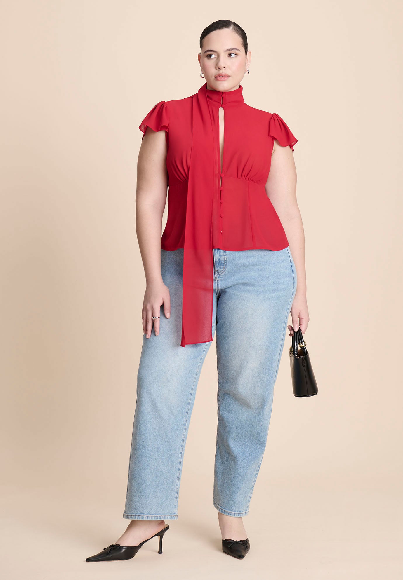 Heart Pocket Naomi Straight Leg Jean image number 2