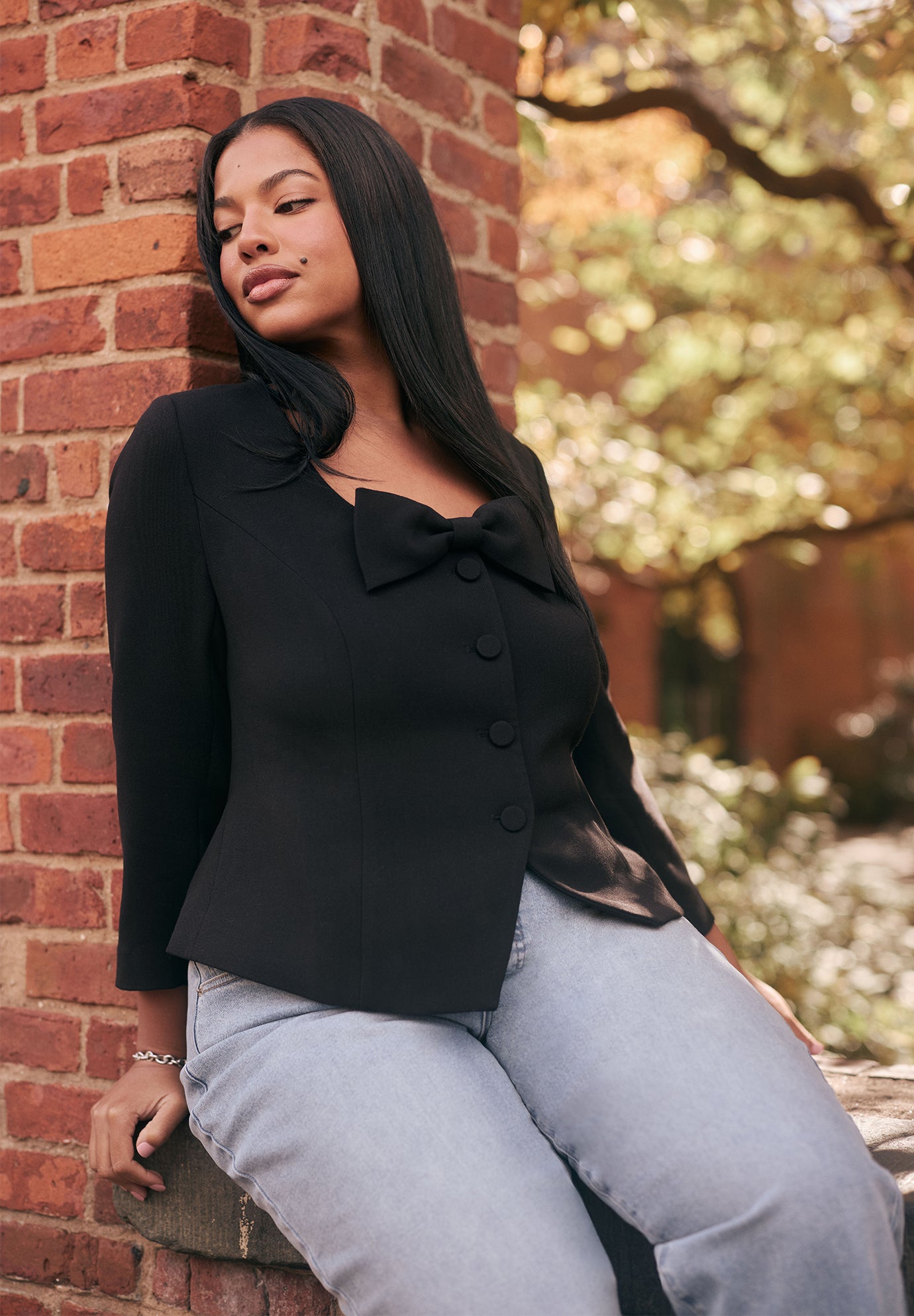 Scoop Neck Jacket With Bow image number 0