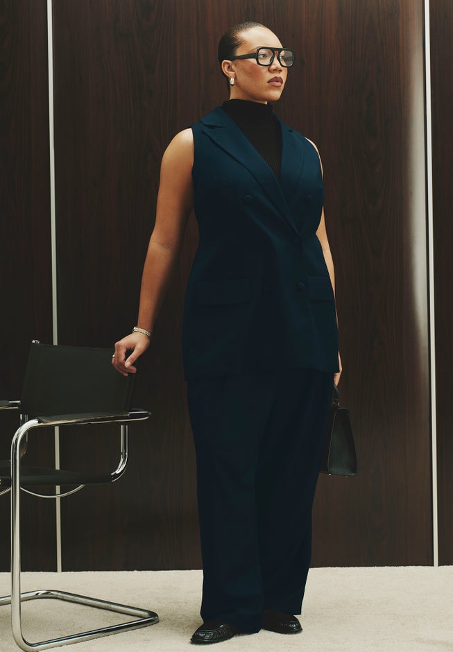 Long Tailored Vest image number 8