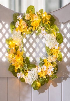 Pre-Lit Citrus Grove 24" Wreath 