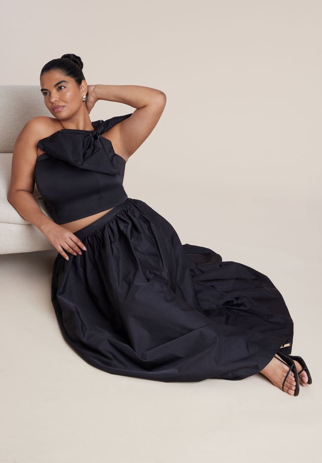 Crop Top With Large Bow image number 4