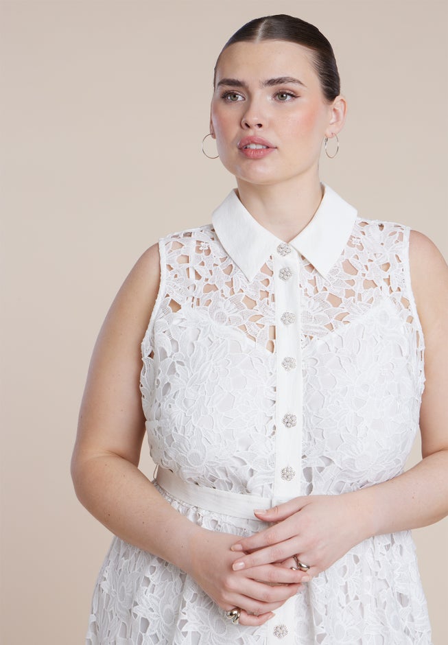 Lace Dress With Buttons & Collar image number 2