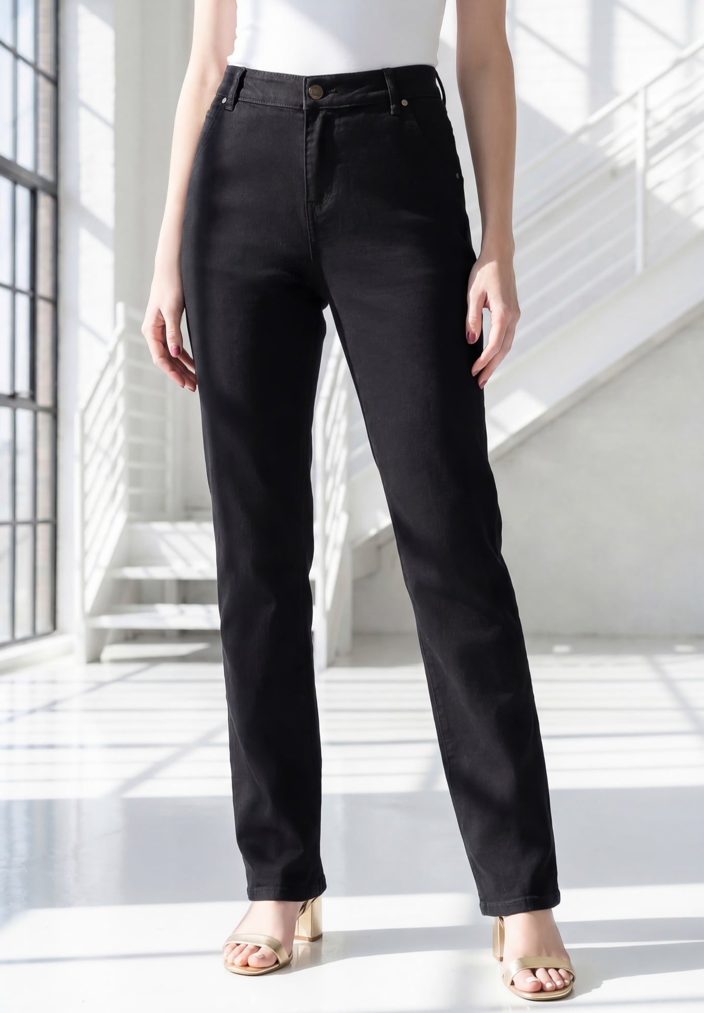 Plus Size 360&ordm; Stretch 5-Pocket Straight Leg Jean image number 0