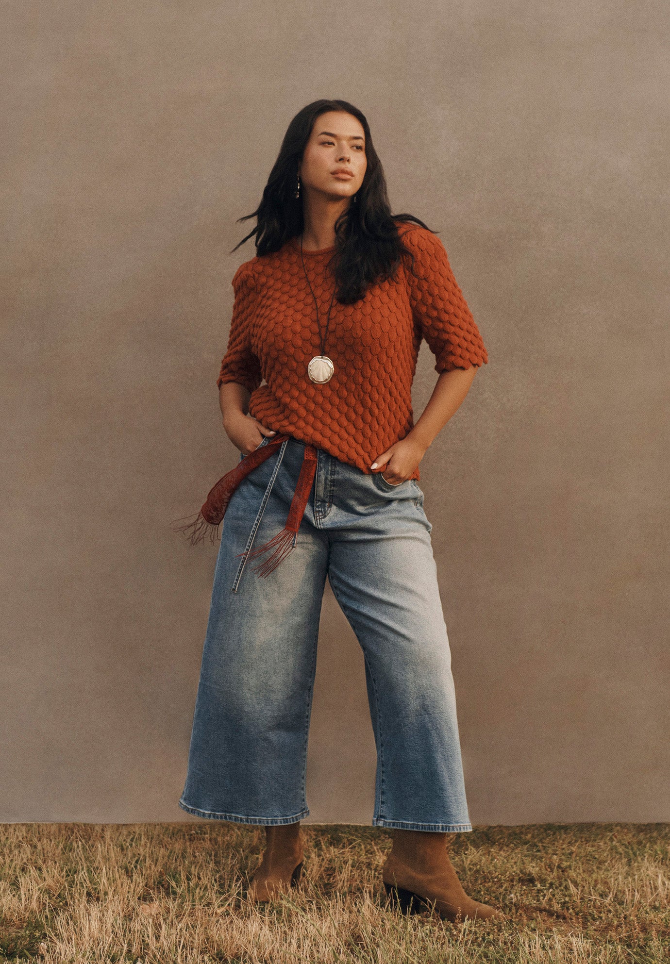 Scallop-Trim Short Sleeve Sweater image number 0