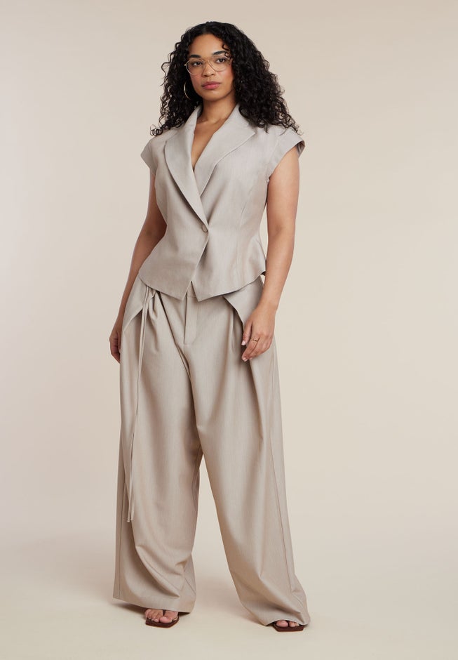 Short Sleeve Hourglass Blazer image number 2