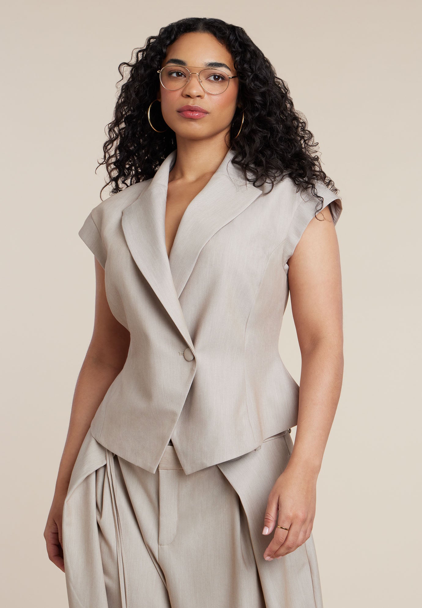 Short Sleeve Hourglass Blazer image number 0