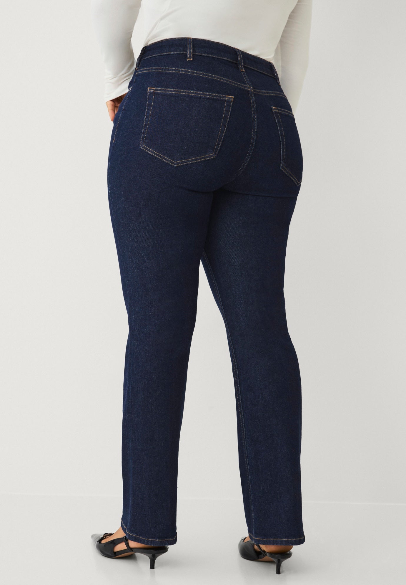 Mid-rise Stretch Bootcut Jeans image number 1