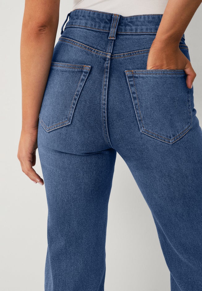 High-rise Stretch Flare Leg Jeans image number 3
