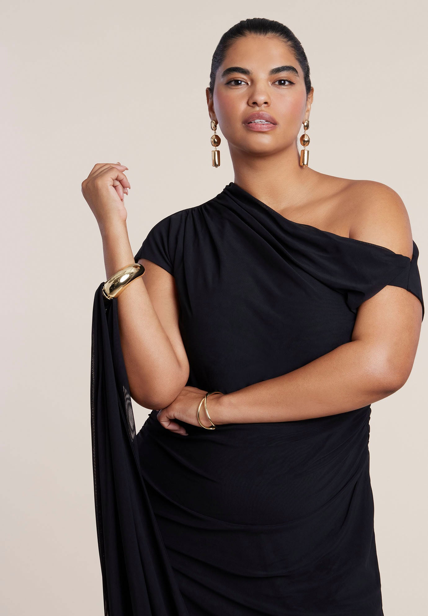 Bracelet Detail Draped Maxi Dress image number 4