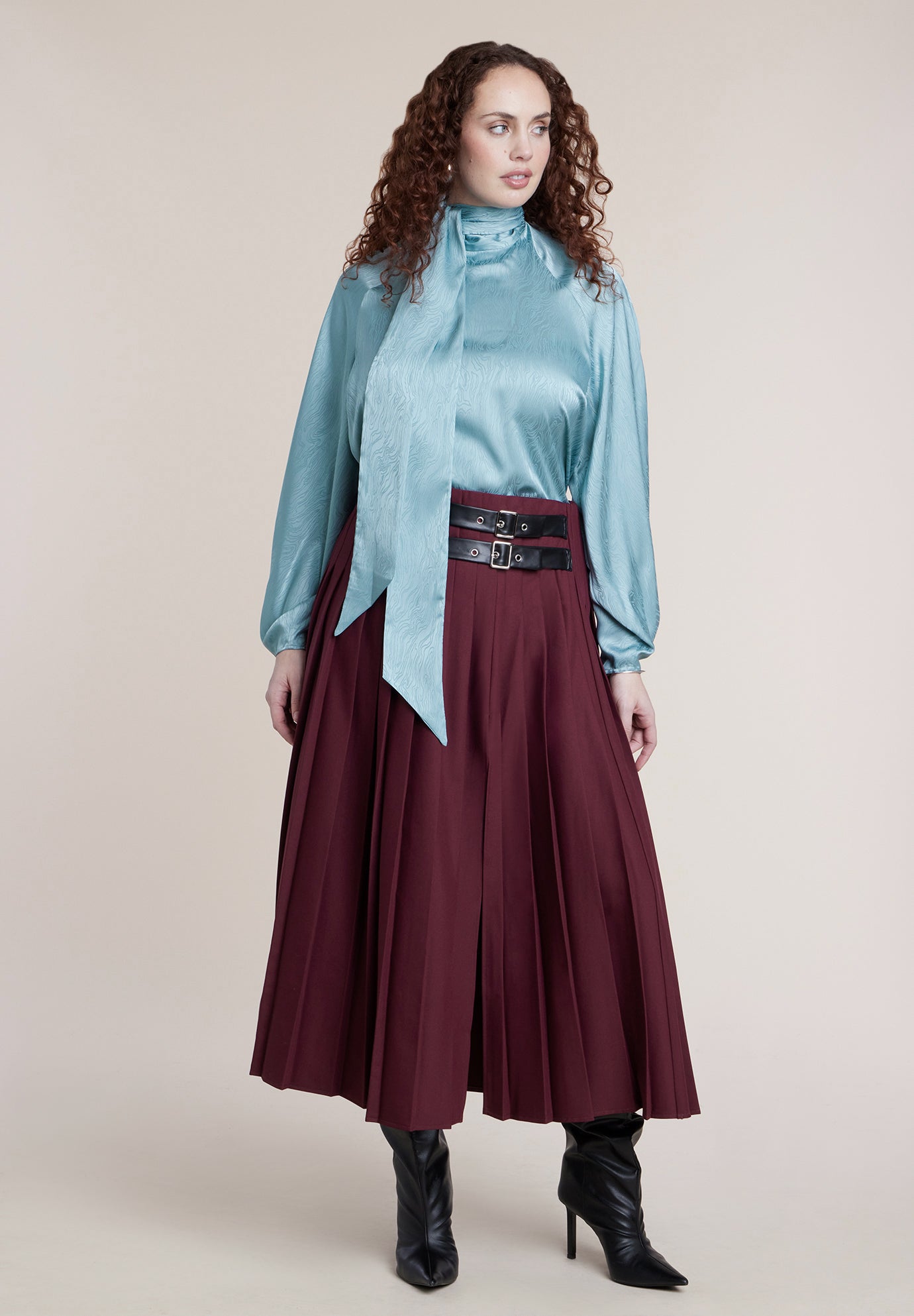 Maxi Pleated Skirt With Buckle image number 1