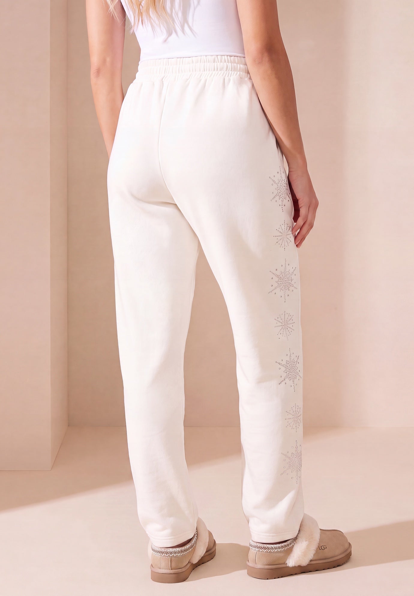 Plus Size Fleece Straight-Leg Embellished Sweatpants image number 1