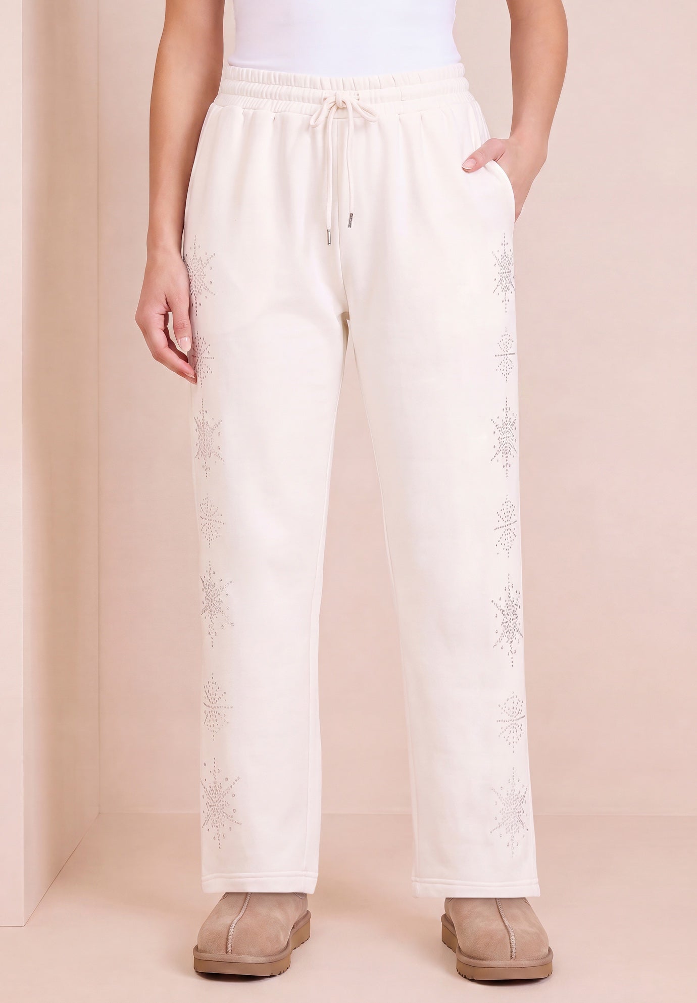 Plus Size Fleece Straight-Leg Embellished Sweatpants image number 0