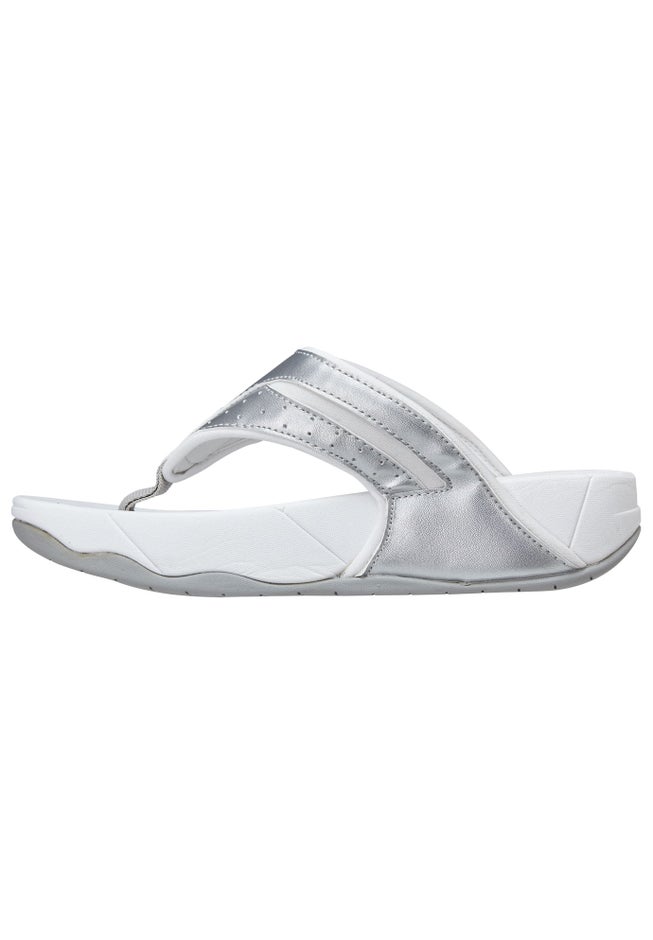 The Sporty Slip On Thong Sandal image number 3