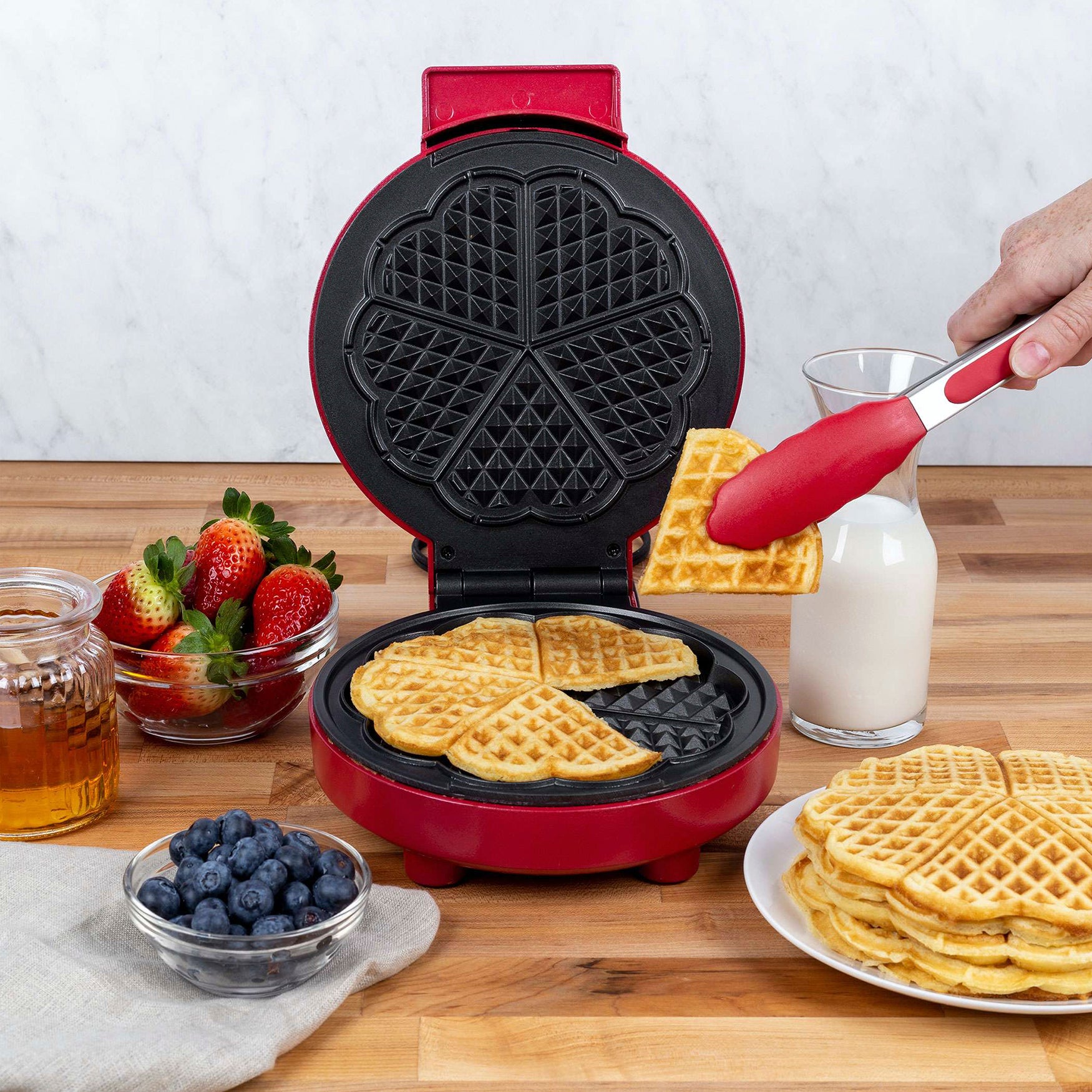 Kalorik HeartShaped Waffle Maker, Red OneStopPlus