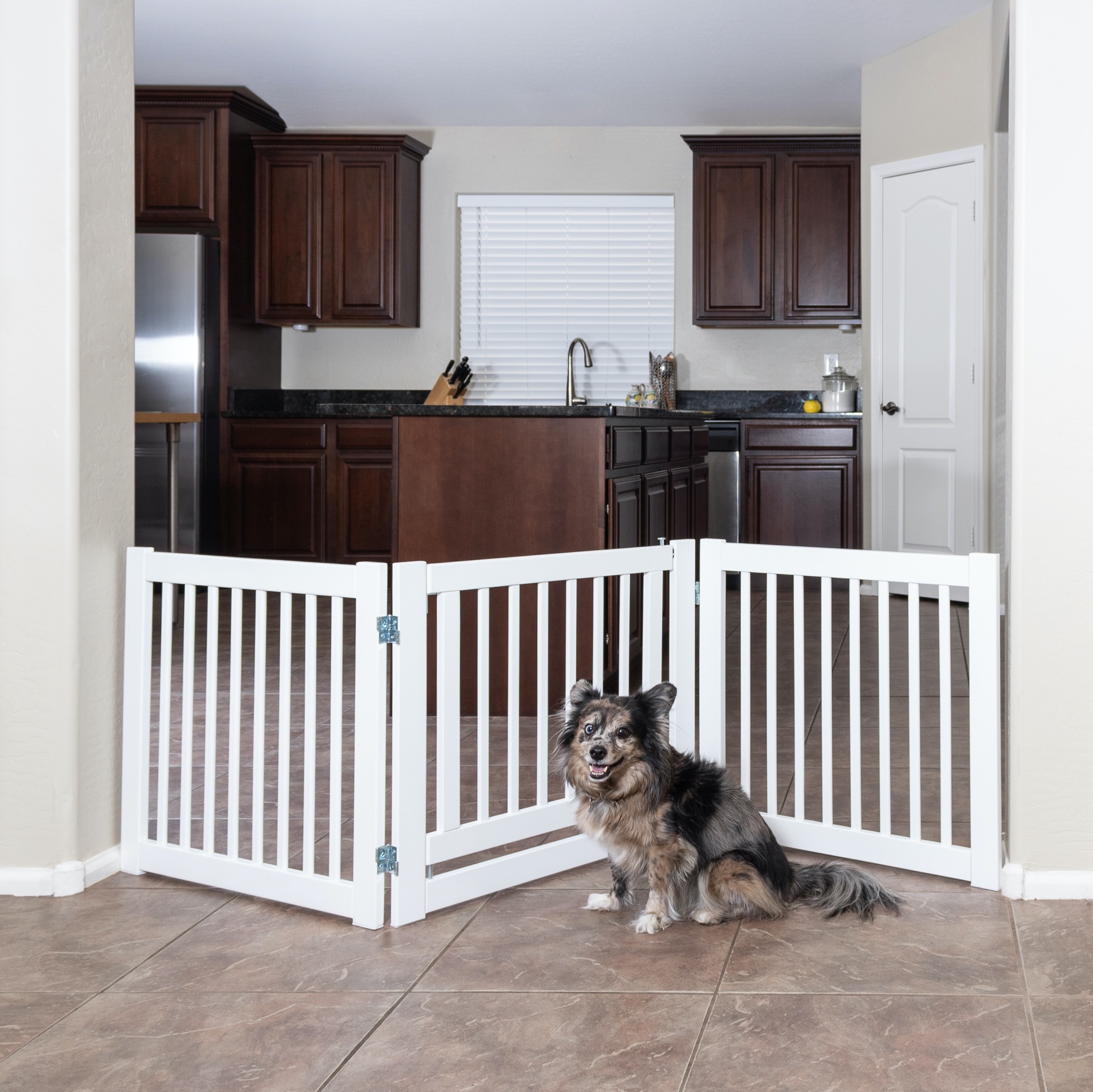 360 Configurable Pet Gate with Door, WHITE